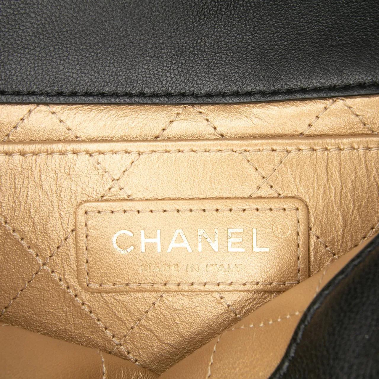Thumbnail - Chanel Hobo Bags - Lambskin Lucky Charms Flap Crossbody - Gr. unisize - in Schwarz - für Damen
