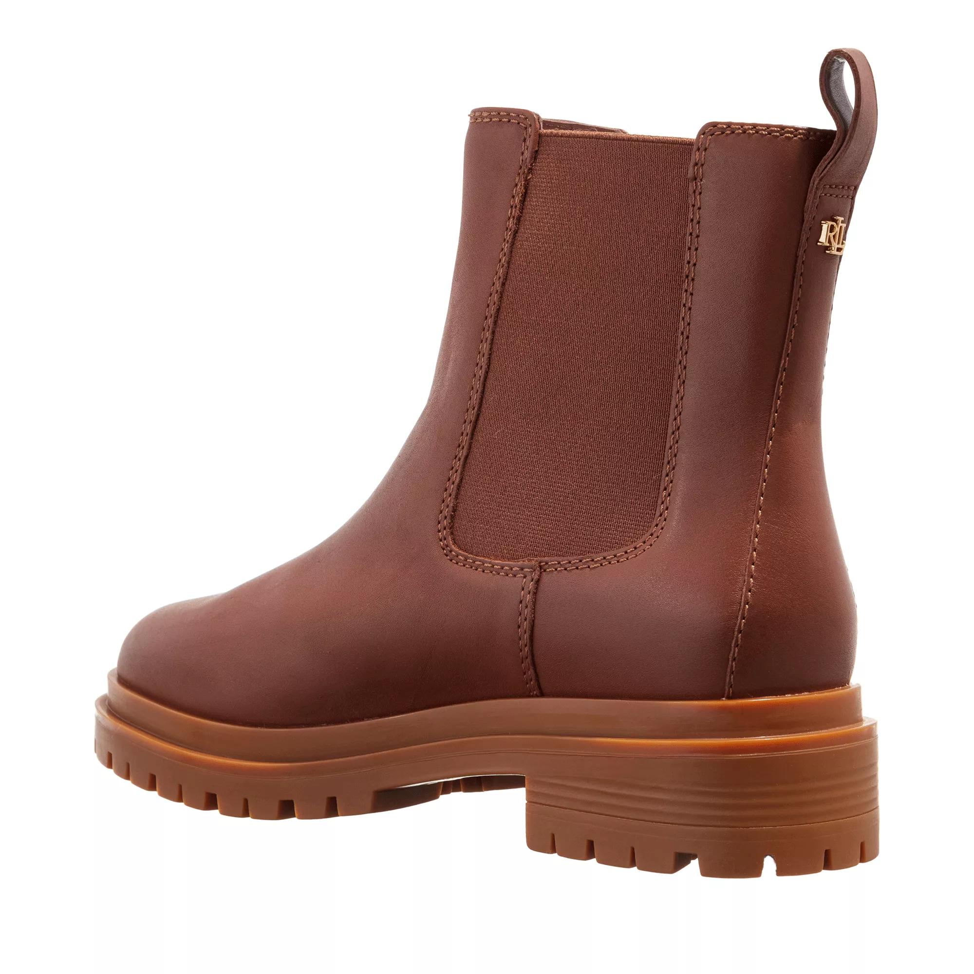 Corinne chelsea outlet boot