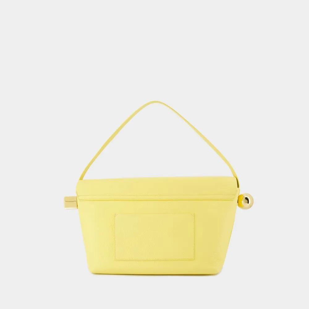 Jacquemus Hobo bags Le Grand Rond Carre Bag Leather Light Yellow in geel