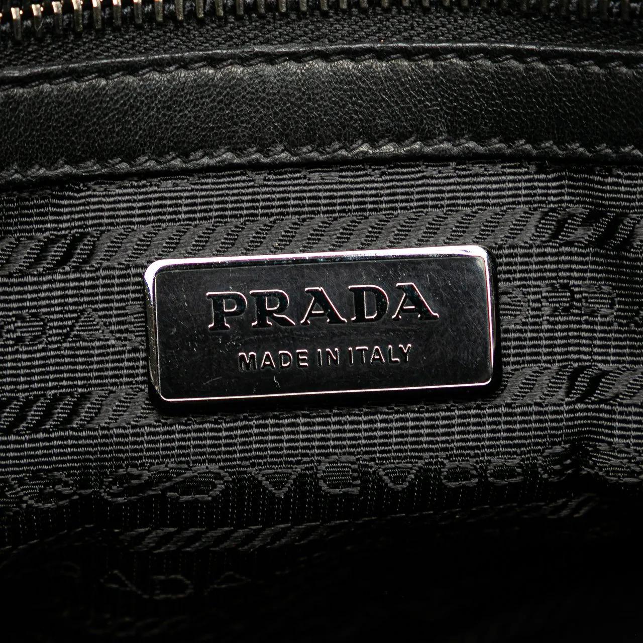 Thumbnail - Prada Hobo Bags - Vernice Gaufre Satchel - Gr. unisize - in Schwarz - für Damen