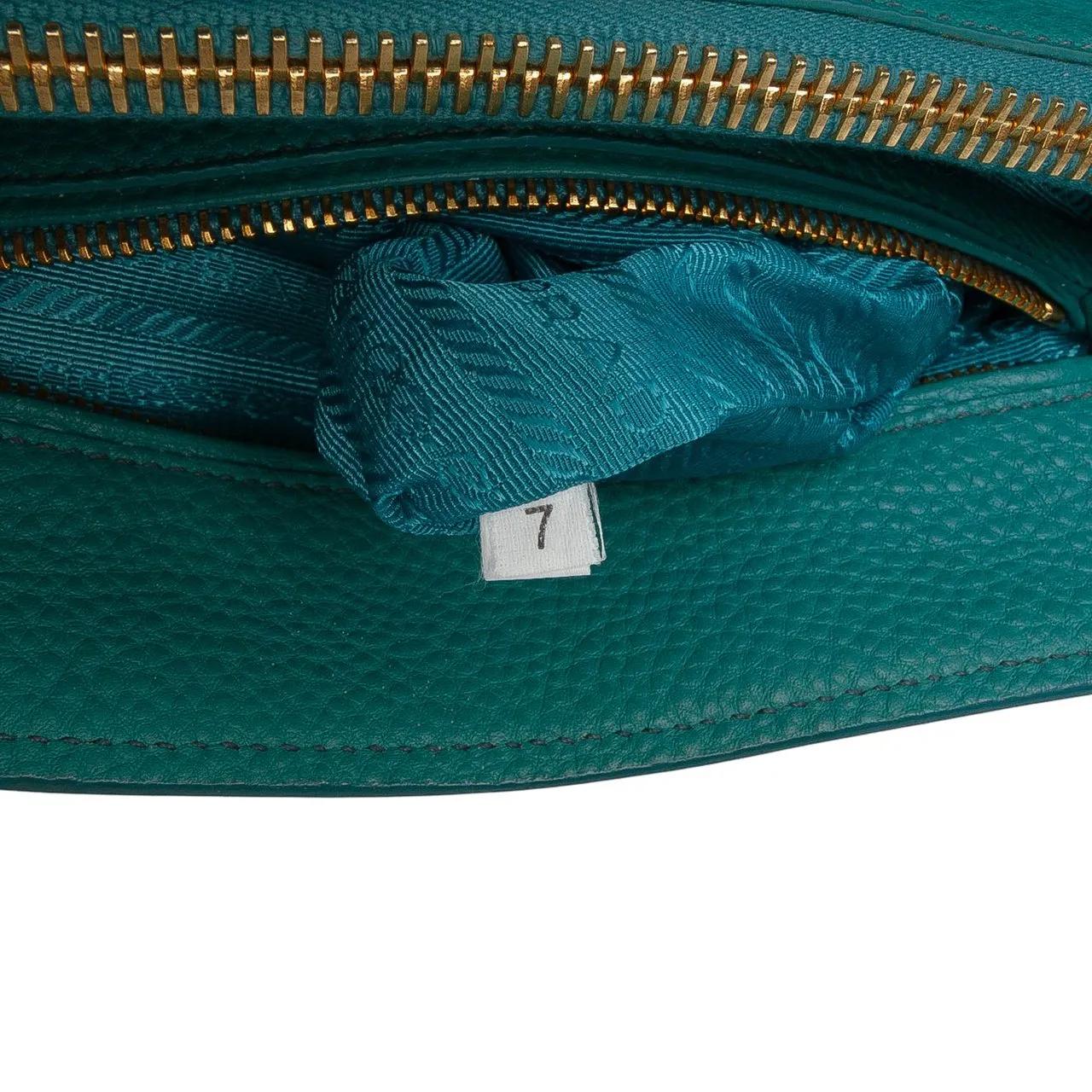 Thumbnail - Prada Hobo Bags - Vitello Daino Open Convertible Tote - Gr. unisize - in Blau - für Damen