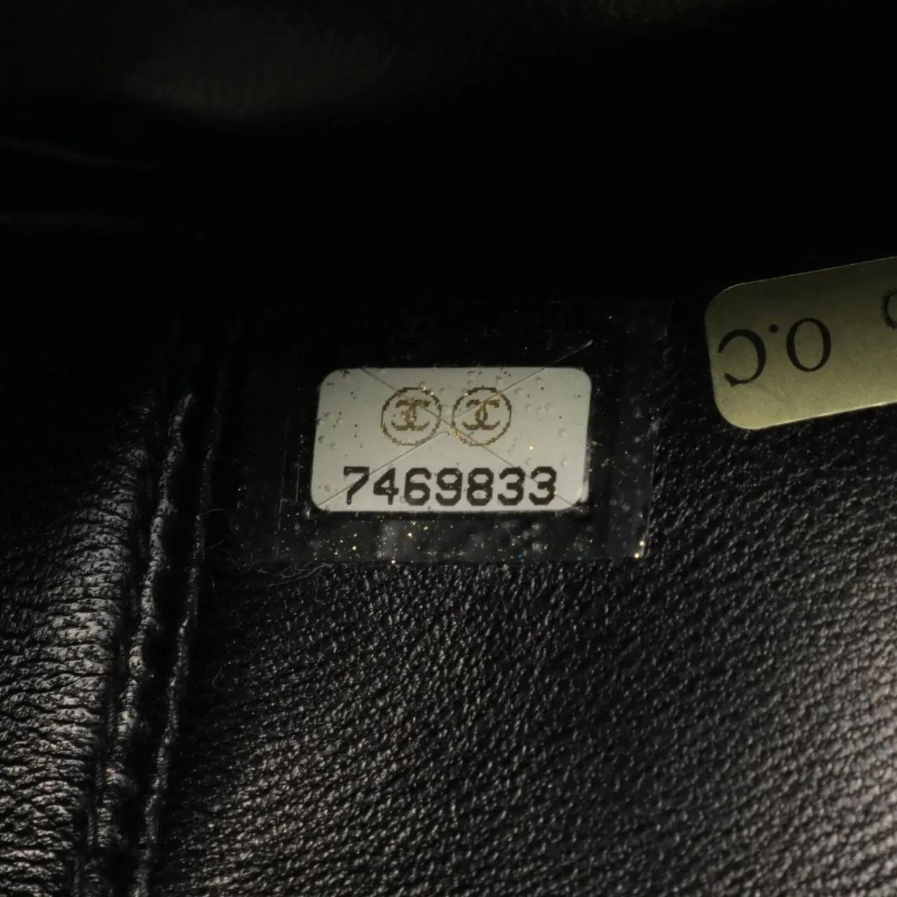 Thumbnail - Chanel Crossbody Bags - Lambskin and Satin Camellia Flower Evening Bag - Gr. unisize - in Schwarz - für Damen