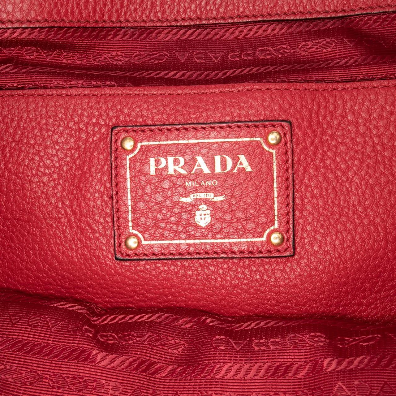 Thumbnail - Prada Hobo Bags - Vitello Daino Open Convertible Tote - Gr. unisize - in Rot - für Damen