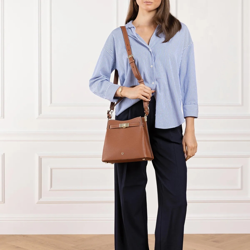 AIGNER Schultertasche Farah Cognac Brown (Image 2)