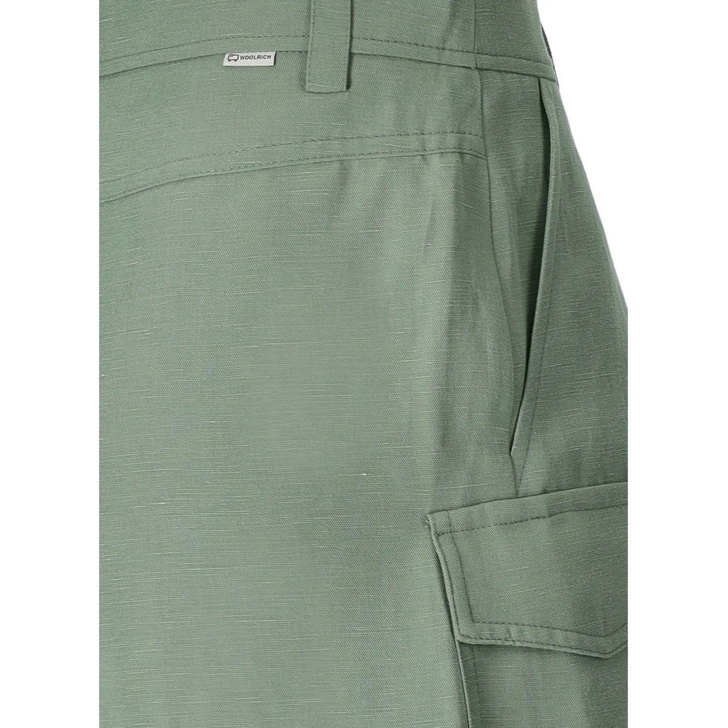 【送料&関税込】Woolrich Sage Green Viscose Blend Shorts Woolrich Shorts Sage grün | Shorts