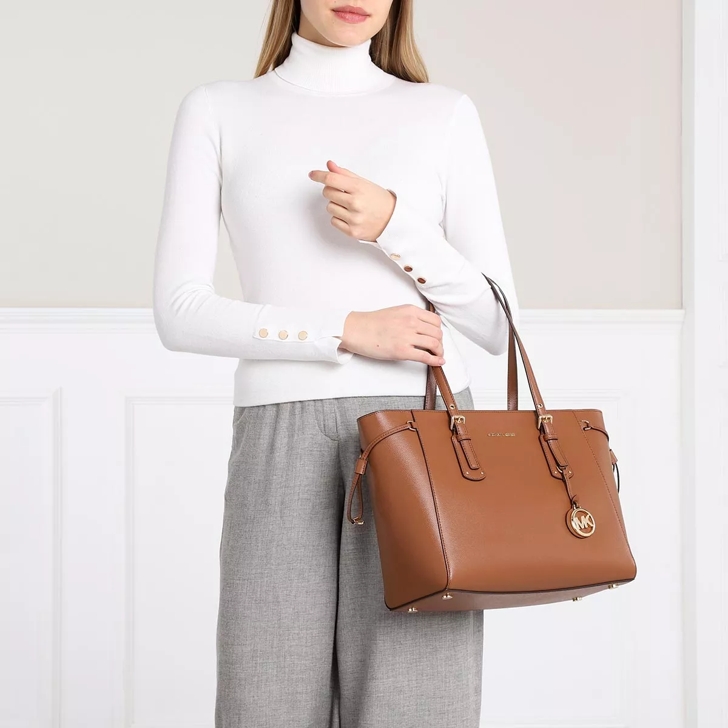 Michael michael kors voyager 2025 leather tote