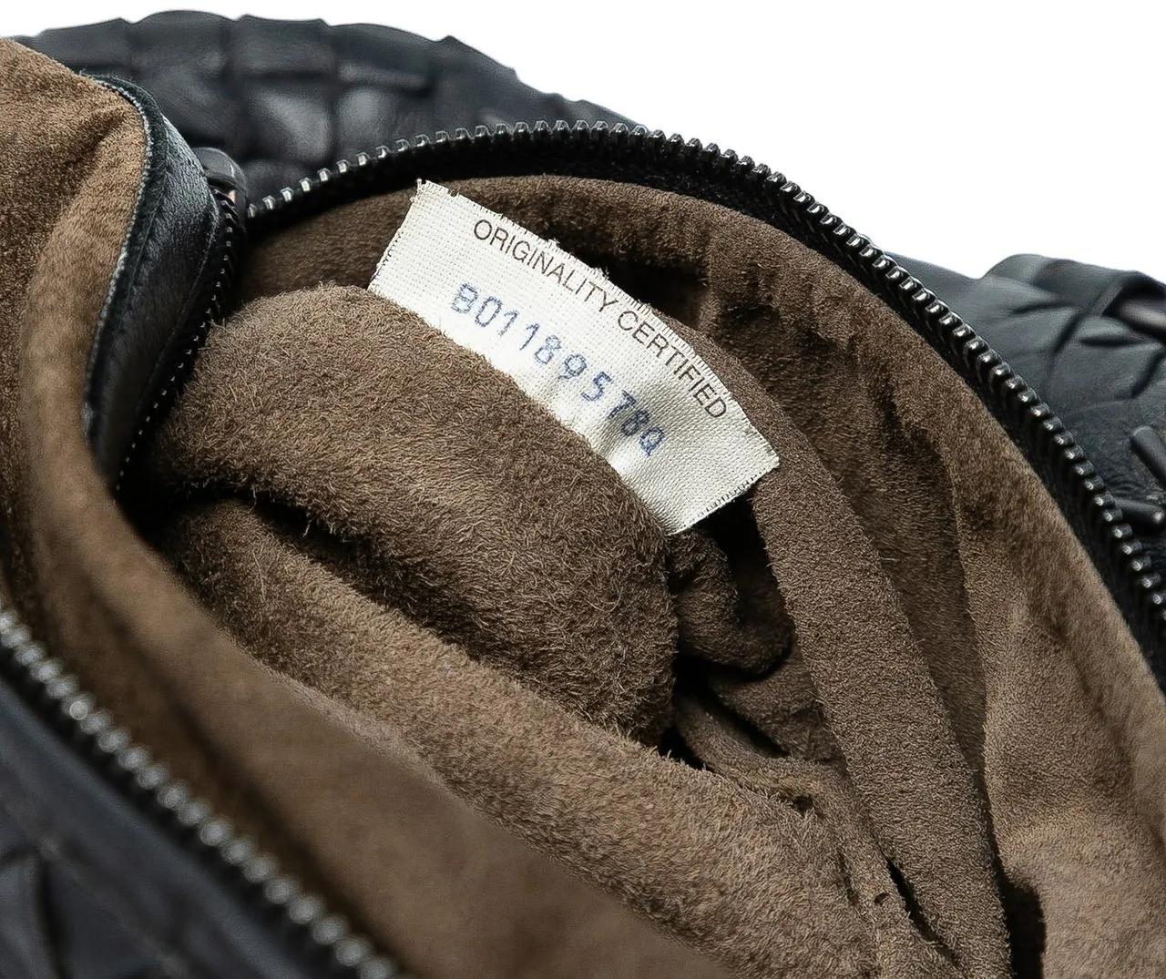 Thumbnail - Bottega Veneta Crossbody Bags - Nappa Intrecciato Stitched Handbag - Gr. unisize - in Schwarz - für Damen