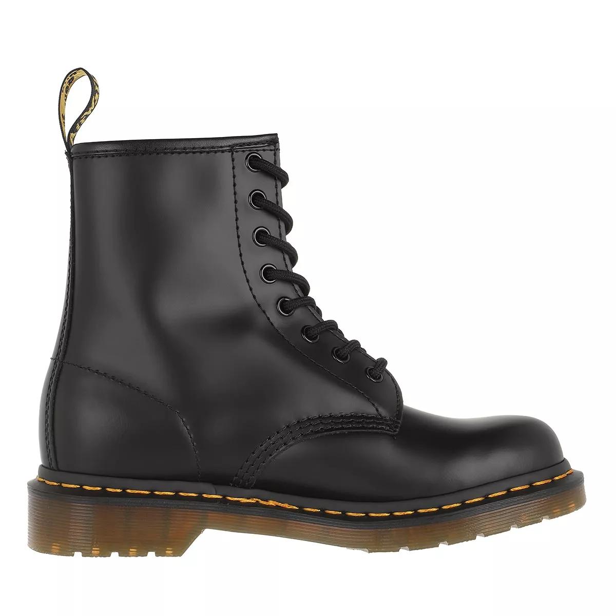 Dr. Martens 1460 Black Smooth Leather 8 Eye Boot Black | Lace up