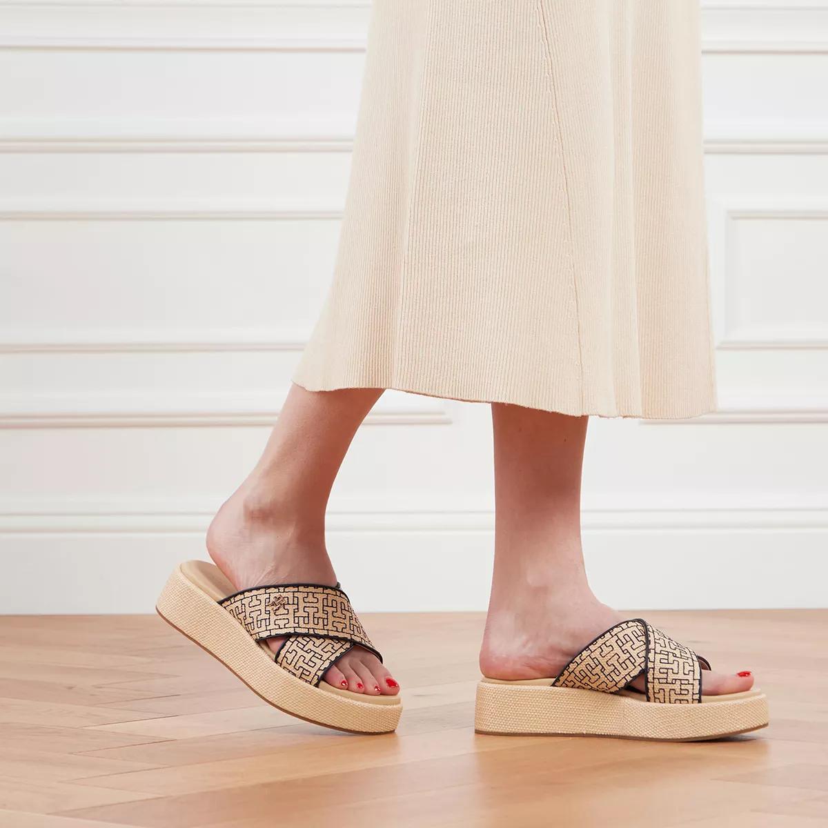 Tommy Hilfiger Delia 6D Neutral | Slide