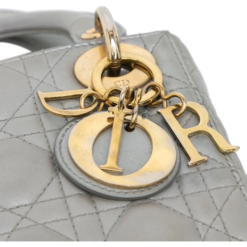 Christian Dior Tote Mini Metallic Lambskin Cannage Lady Dior grau (Image 23)