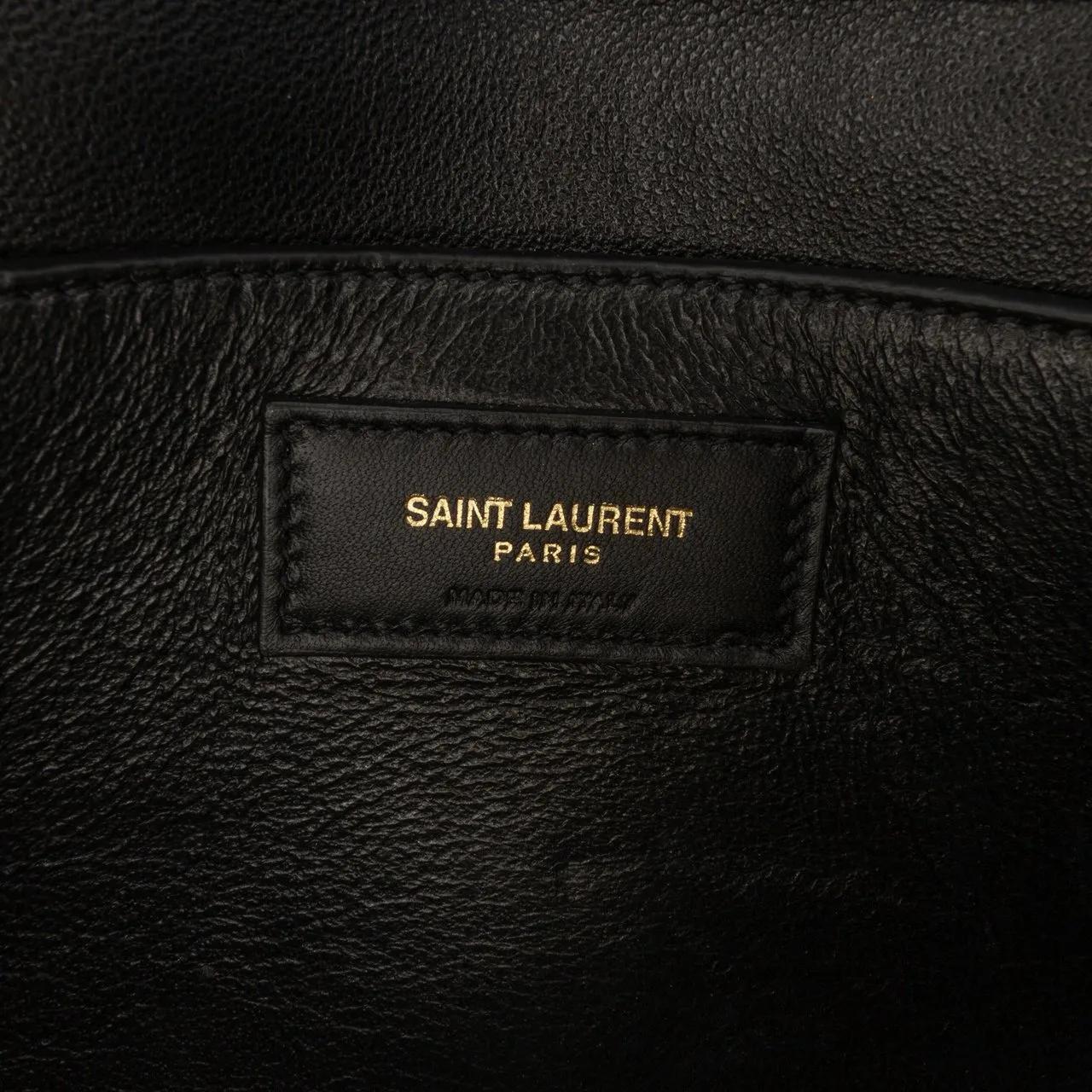 Thumbnail - Saint Laurent Hobo Bags - Quilted Calfskin Victoire Chain Crossbody - Gr. unisize - in Schwarz - für Damen
