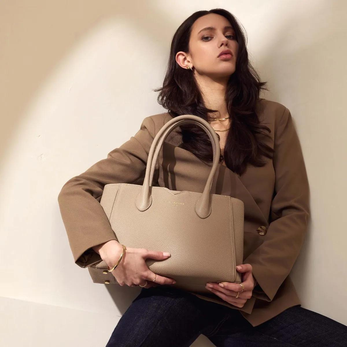 Isabel Bernard Crossbody bags Honoré Cloe Midi Handtasche in taupe