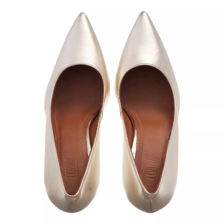 Toral pumps top