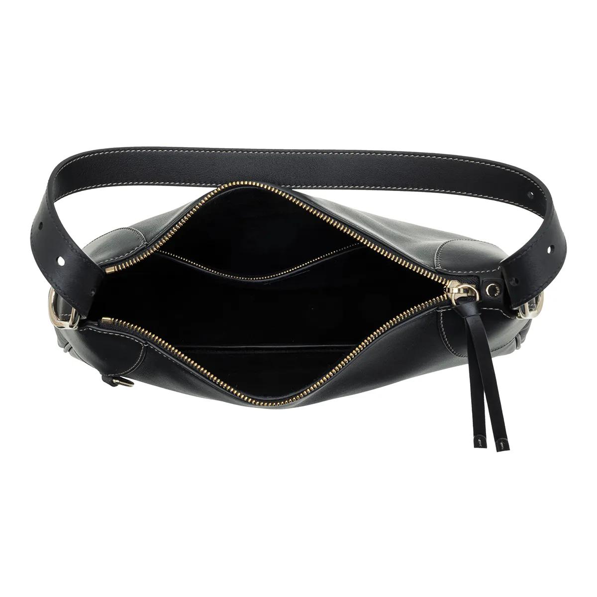 Gucci Crossbody bags GG Emblem Shoulder Bag in zwart