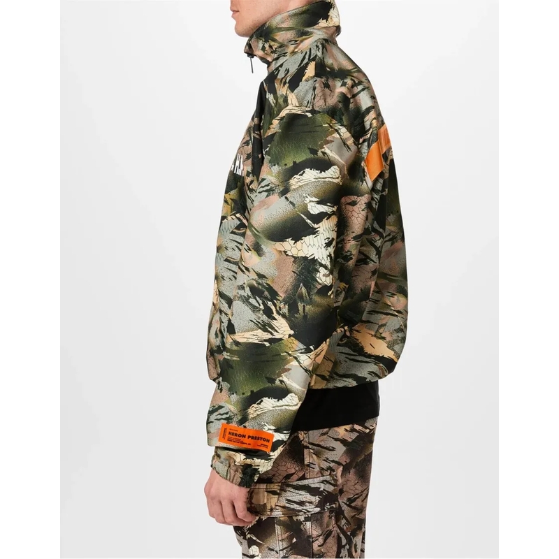 Heron Preston T-shirt Heron Preston Camouflage Winkbreaker grün(Image 7)
