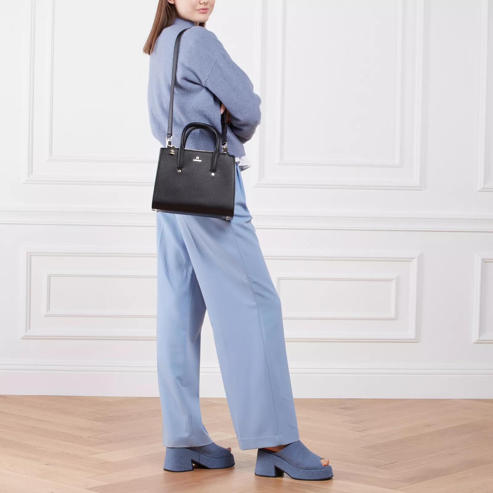 Aigner Shoppers & Totes Ivy in zwart