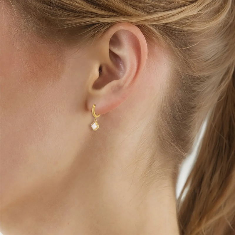 Glanzstücke München Ohrhänger Edelstahl Creolen PerlmuttKleeblatt gold(Image 2)