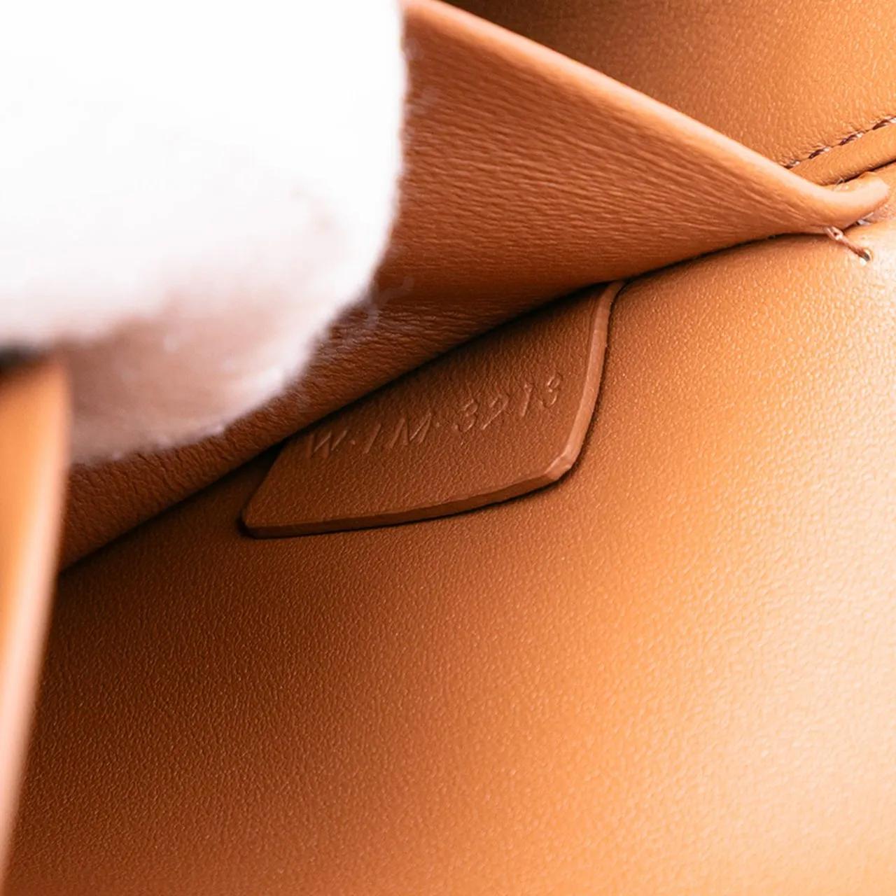 Thumbnail - Celine Hobo Bags - Triomphe Coated Canvas Claude Chain Shoulder Bag - Gr. unisize - in Braun - für Damen