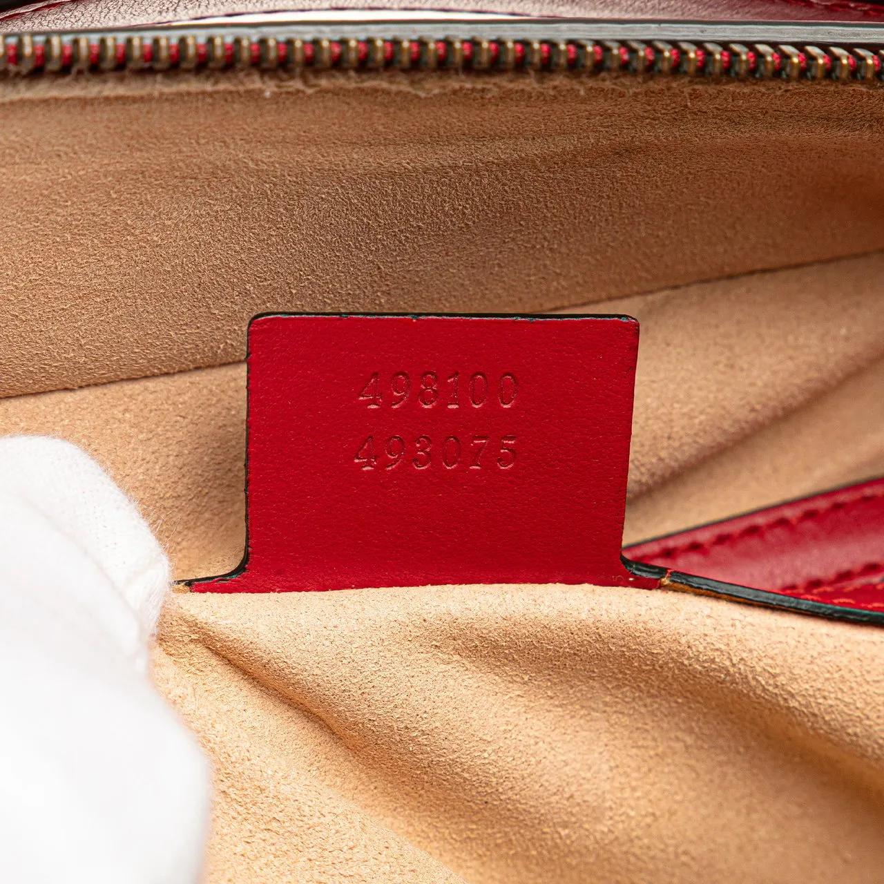 Thumbnail - Gucci Hobo Bags - Small GG Marmont Matelasse Leather Sylvie Top Hand - Gr. unisize - in Rot - für Damen