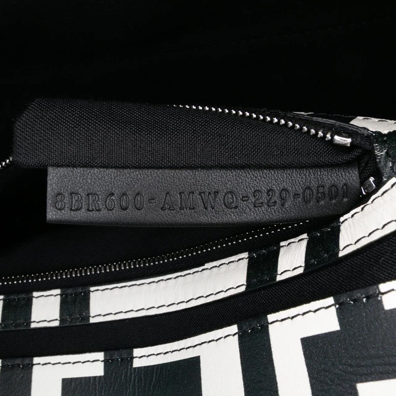 Thumbnail - Fendi Hobo Bags - Marc Jacobs Nappa Vitello King Logo Print Baguette - Gr. unisize - in Weiß - für Damen