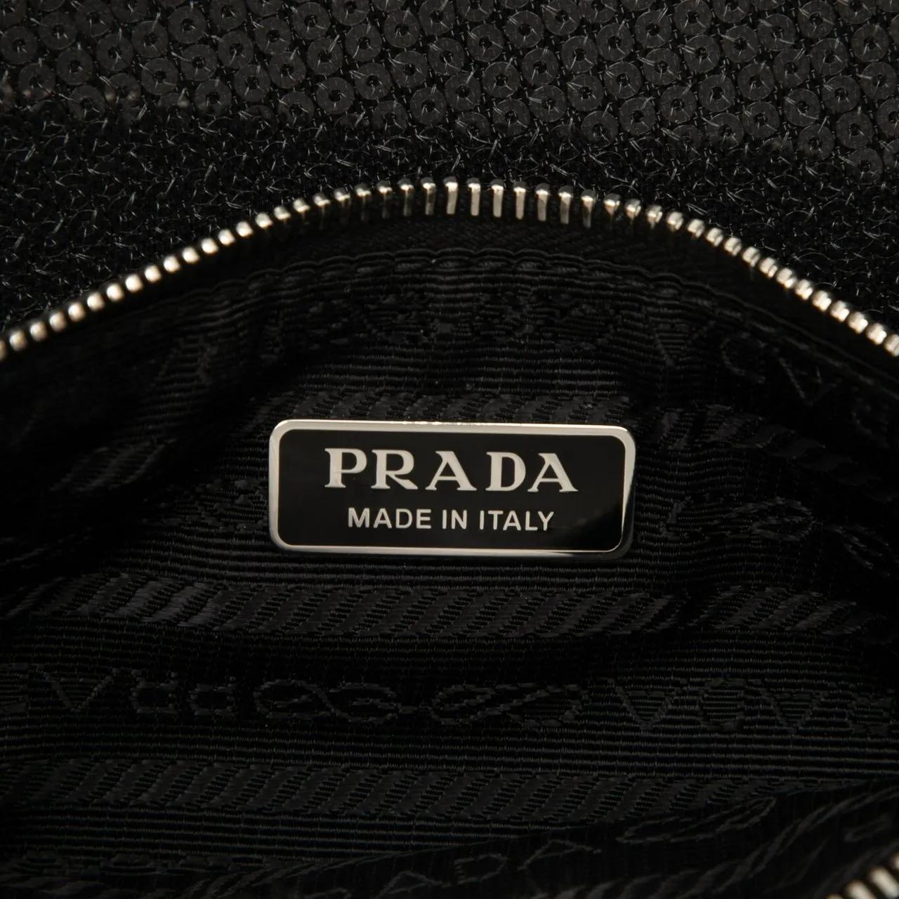 Thumbnail - Prada Shopper - Large Sequined Mesh Logo Tote - Gr. unisize - in Schwarz - für Damen
