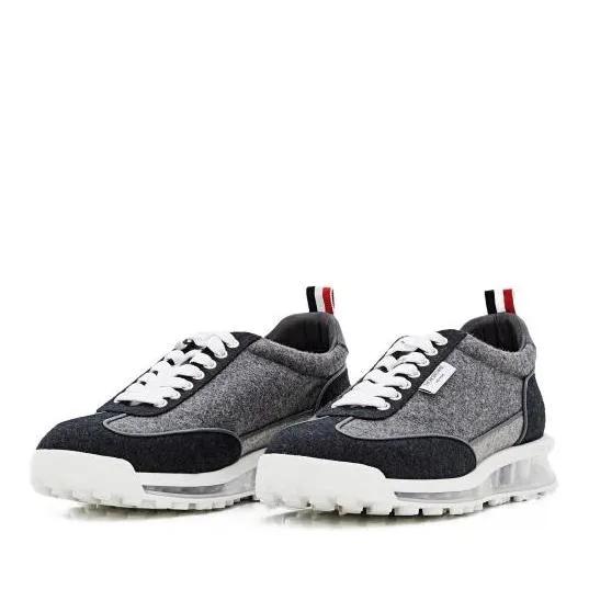 Thom Browne Low-Top Sneaker - Tech Runner In Wool Flannel - Gr. 7 - in Grau - für Damen