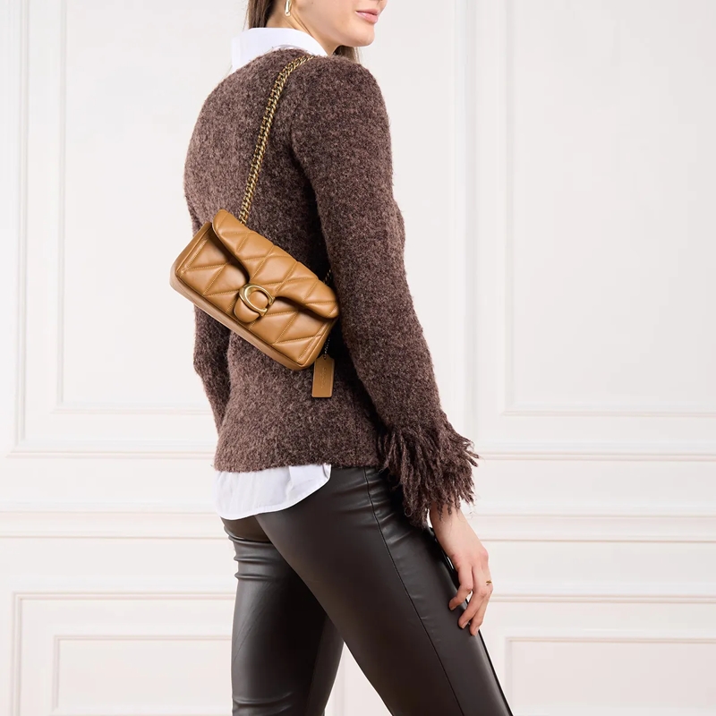 Coach Schoudertas Quilted Tabby Shoulder Bag 20 Honey Brown(Image 6)