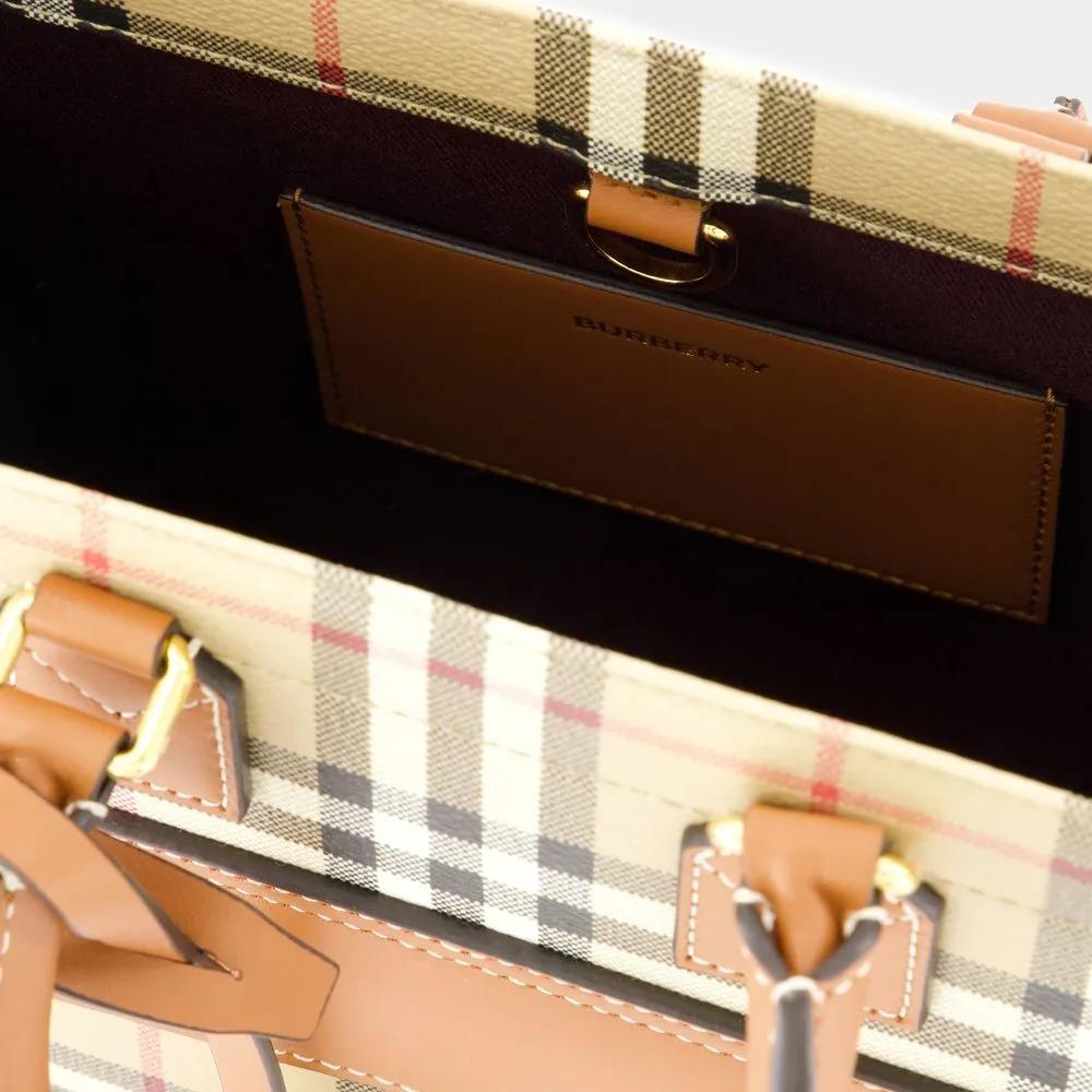 Burberry Totes & shoppers Mini Freya Shopper Bag Synthetic Leather Brown in bruin