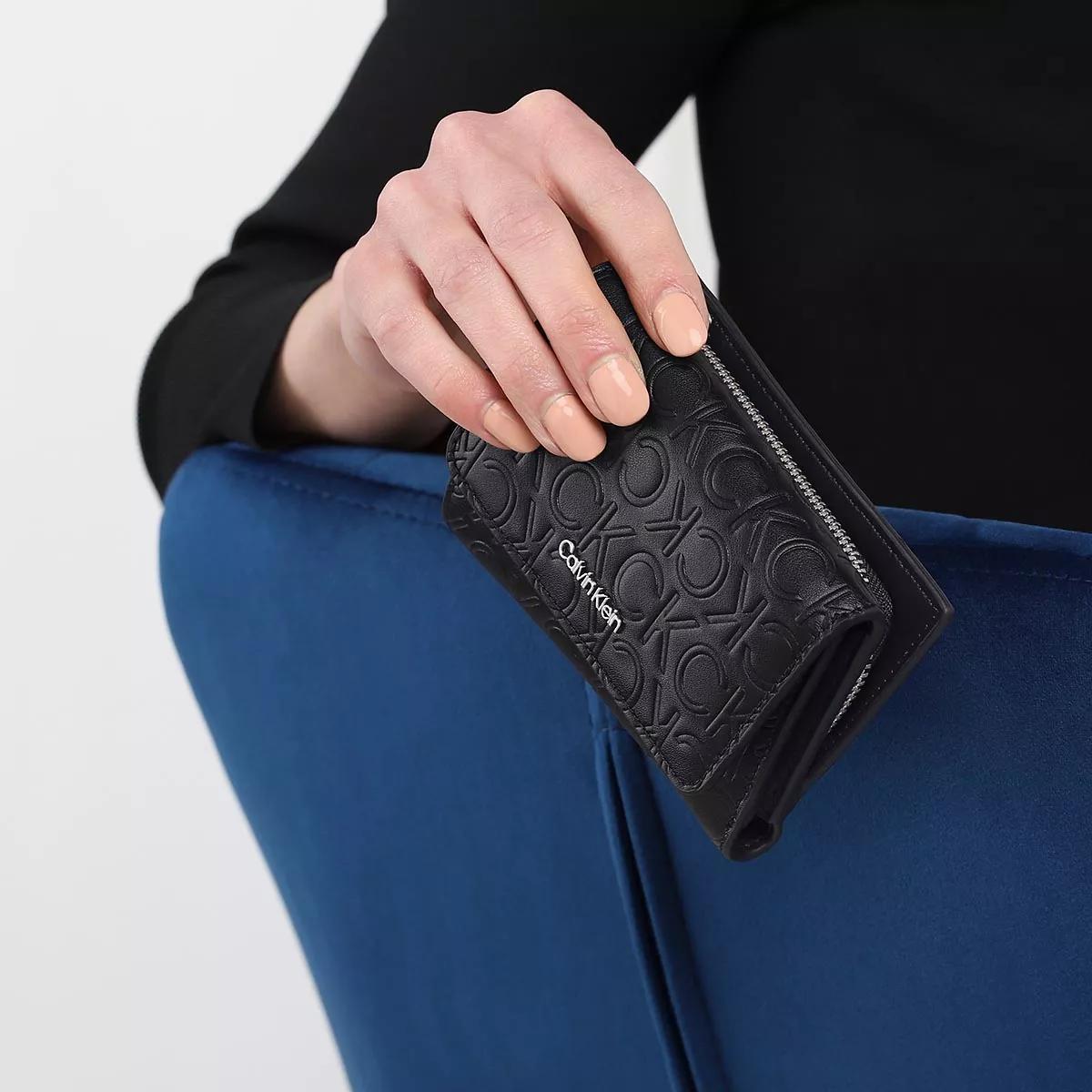 Must Black Klein Calvin Ck Tri-Fold Emb Ck | Mono Portemonnaie Trifold Sm