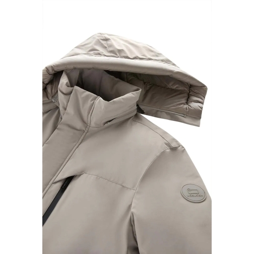 Woolrich Vestes en duvet Mountain Stretch Down Parka Taupe beige (Image 2)