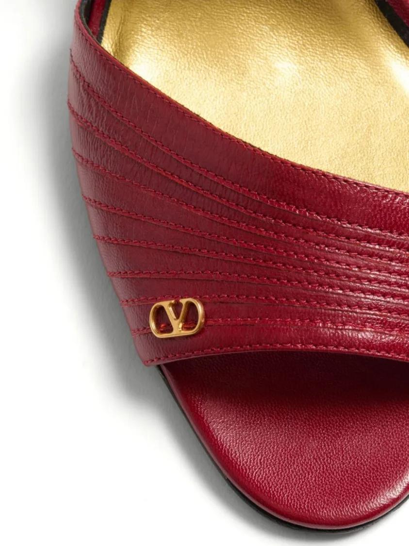 Thumbnail - Valentino Garavani Sandalen - Red Leather Sandals With V Logo And Ankle Strap - Gr. 37,5 (EU) - in Rot - für Damen
