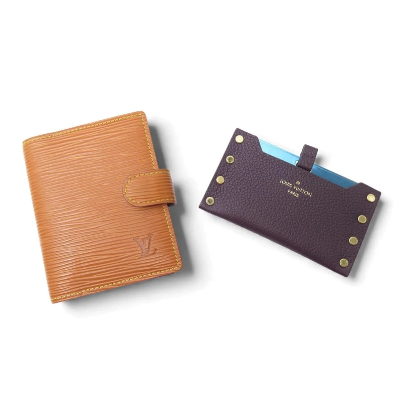 Louis Vuitton Geldbörse NEUES LOT MINI AGENDA HALTER LOUIS VUITTON AUS EPI braun