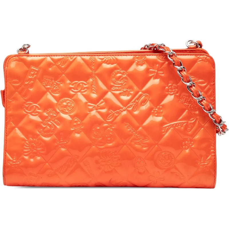Chanel Schultertasche Quilted Embossed Patent Lucky Symbols Pochette orange