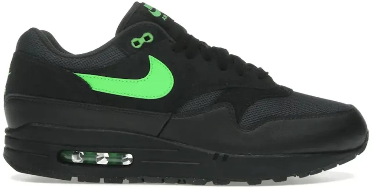 Nike Low-Top Sneaker - Nike Air Max 1 Essential Black Green Strike - Gr. 41 (EU) - in Schwarz - für Herren