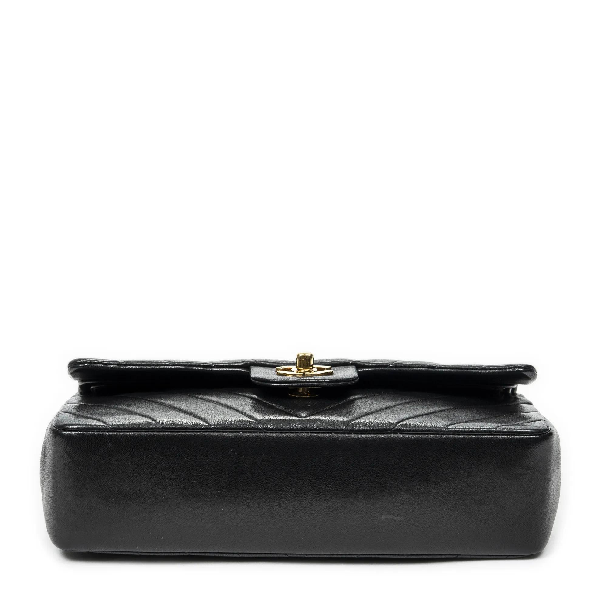 Thumbnail - Chanel Crossbody Bags - Classic Double Flap 26 - Gr. unisize - in Schwarz - für Damen