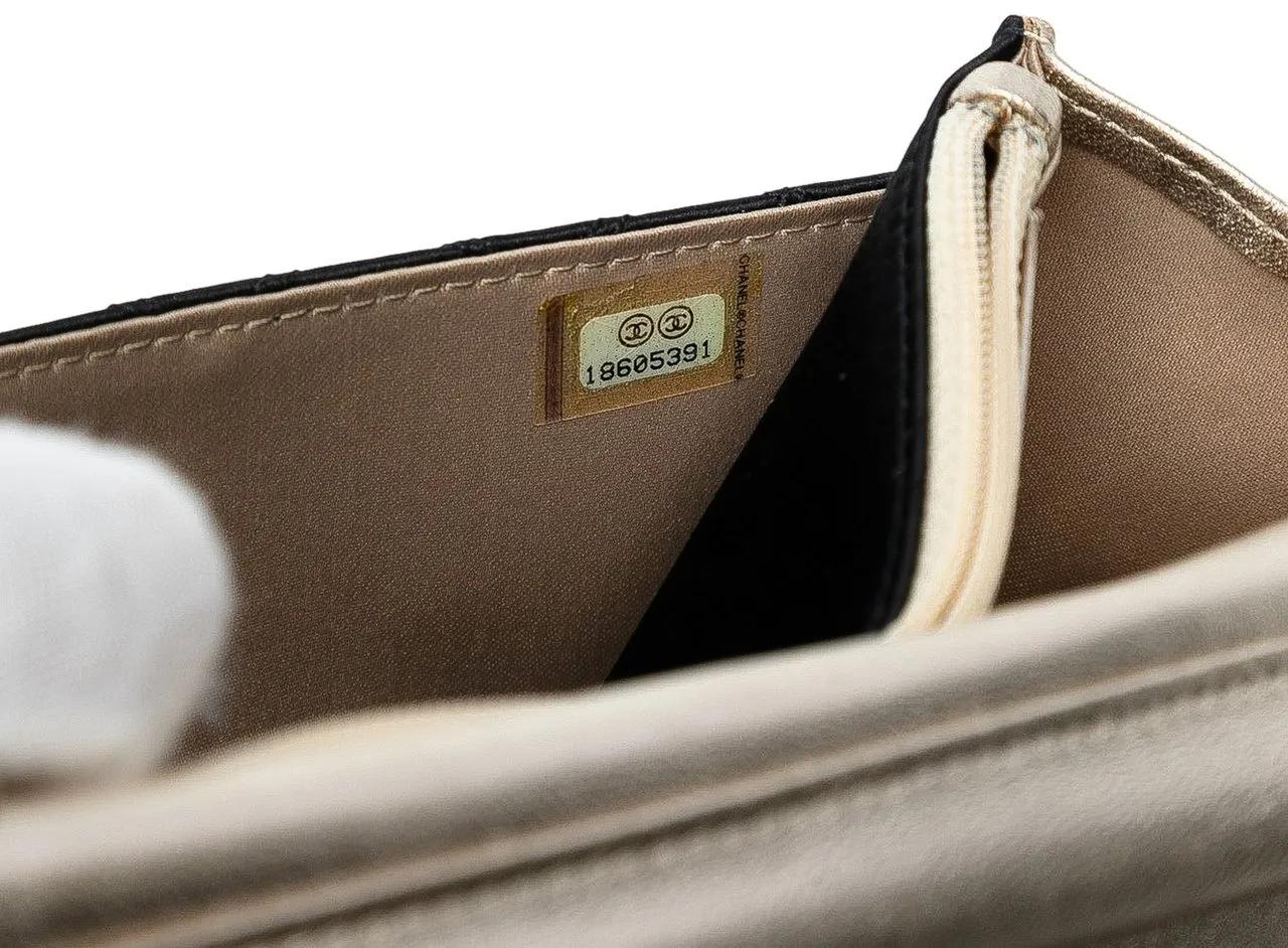 Thumbnail - Chanel Hobo Bags - Bicolor Satin Diamond Stitch Wallet On Chain - Gr. unisize - in Schwarz - für Damen