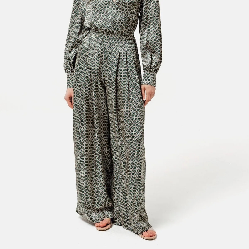 Helene Galwas Stoffhose Weite Seidenhose KIMBERLY- Hose aus Leinen-Seide dunkel-grün(Image 2)