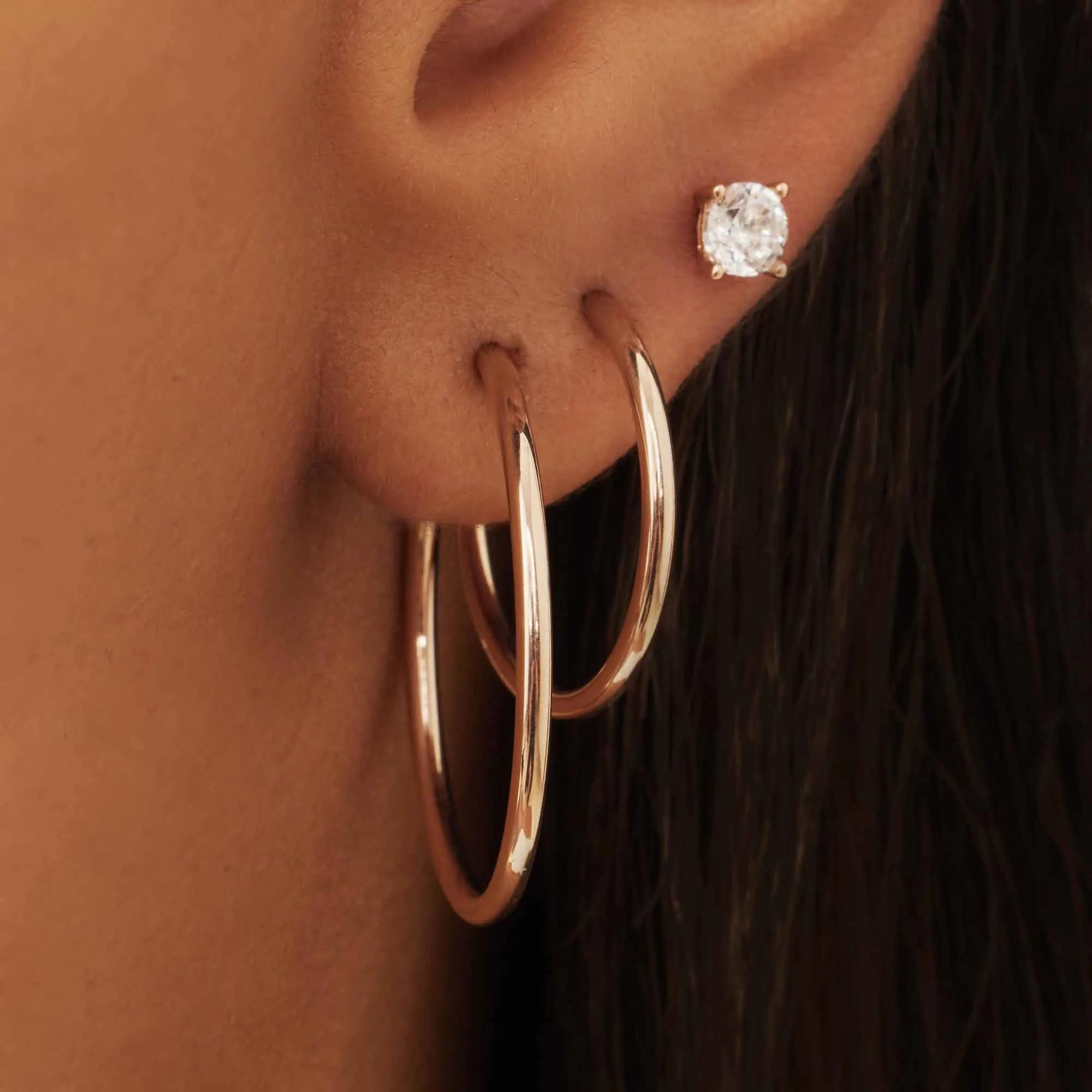 Thumbnail - Isabel Bernard Ohrringe - La Concorde Cerise 14 karat rose hoop earrings - Gr. unisize - in Quarz - für Damen