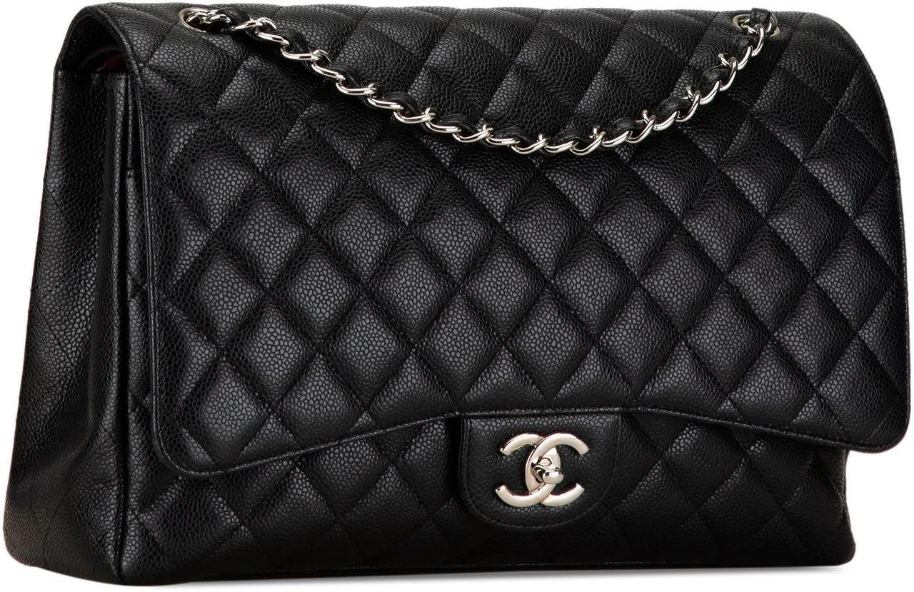 Chanel Hobo bags Maxi Classic Caviar Double Flap in zwart