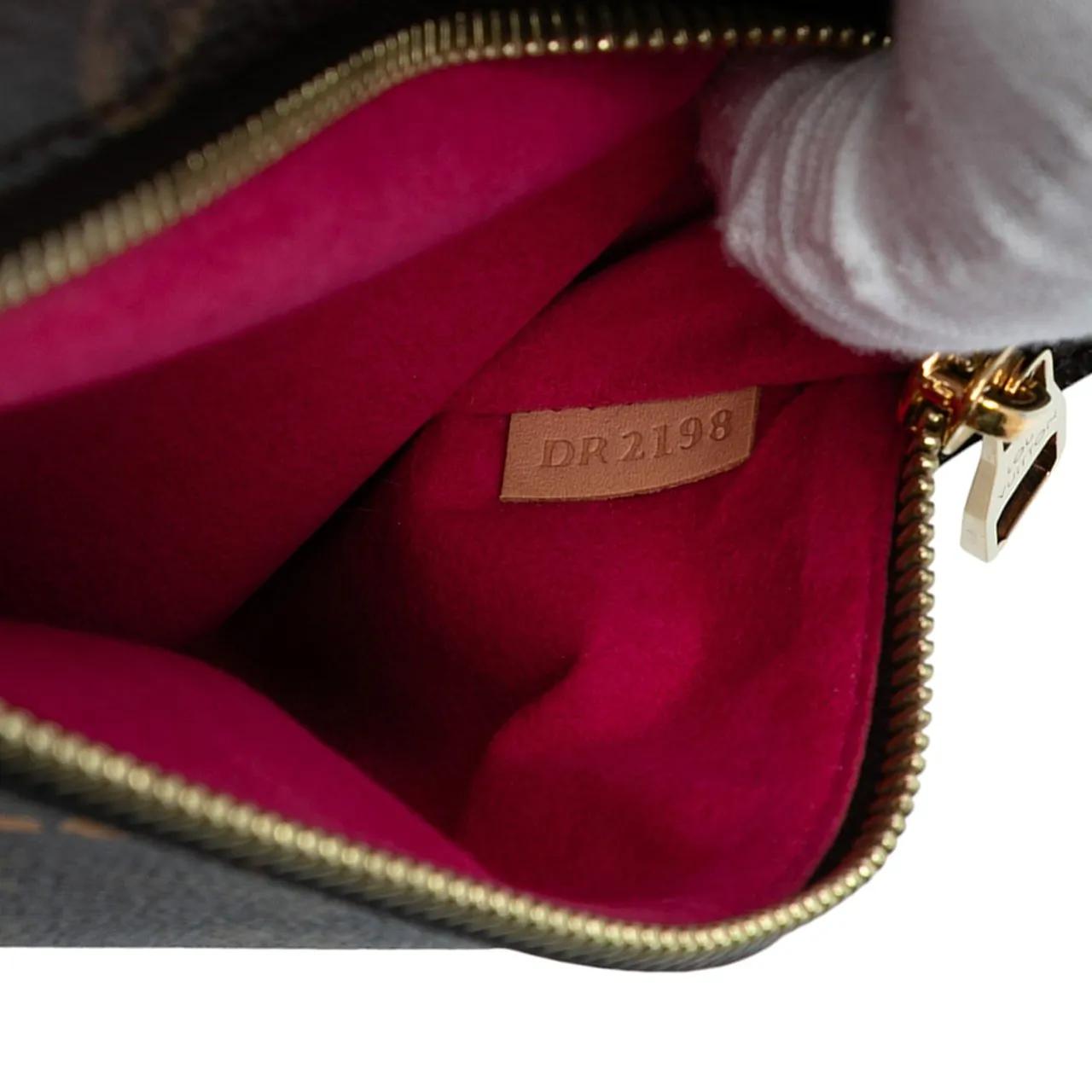 Thumbnail - Louis Vuitton Hobo Bags - Monogram Patches Pochette Metis - Gr. unisize - in Braun - für Damen