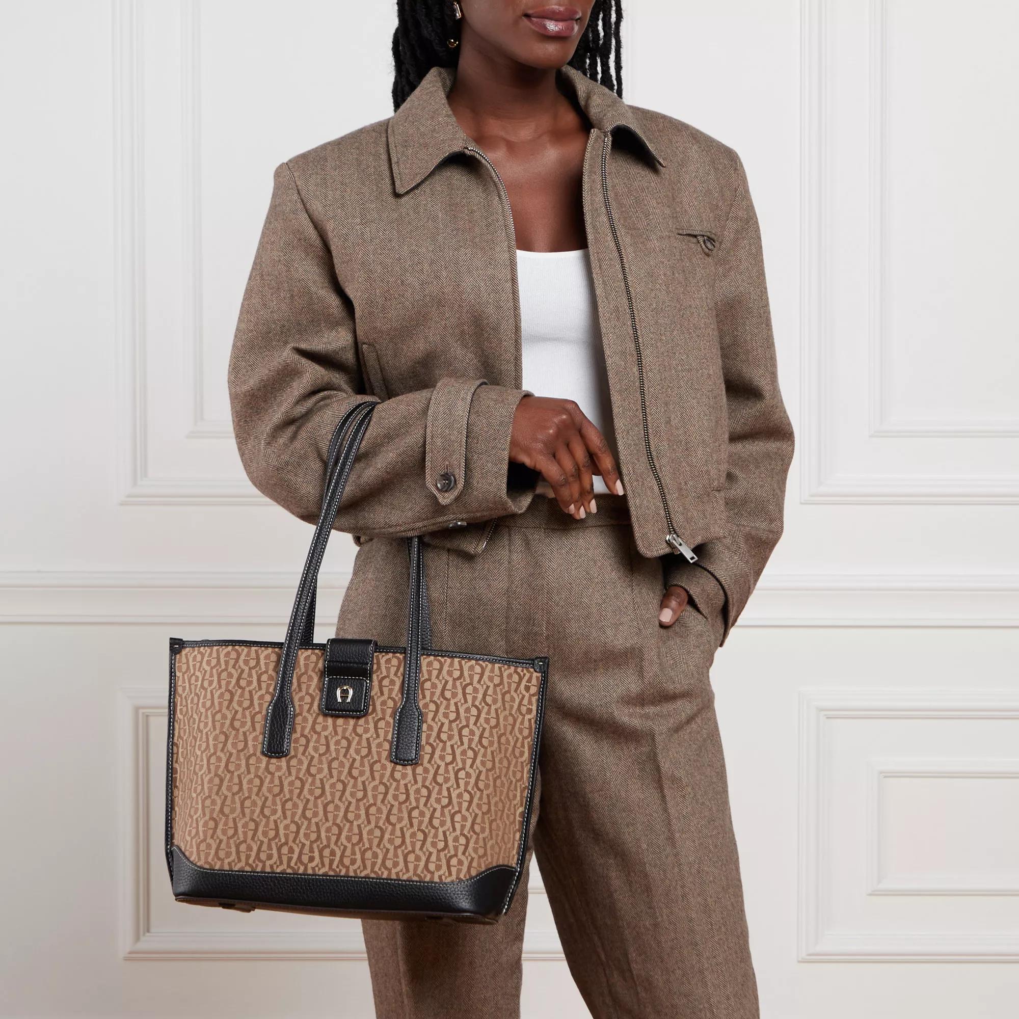 Aigner Shoppers Emea in bruin