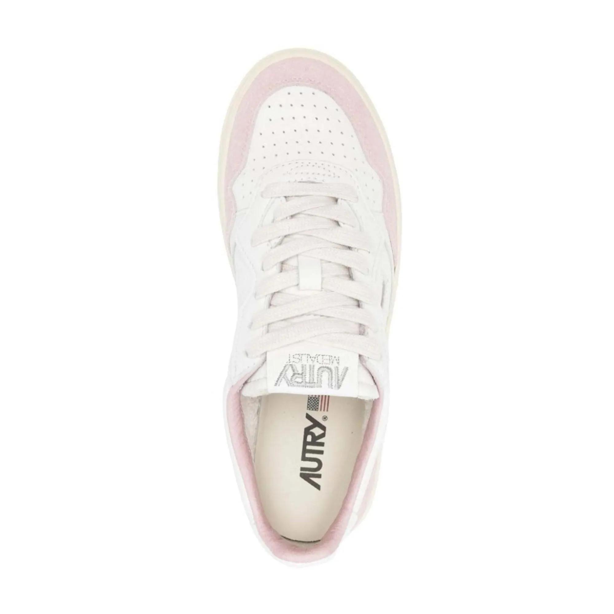 Autry International Low-Top Sneakers White in wit