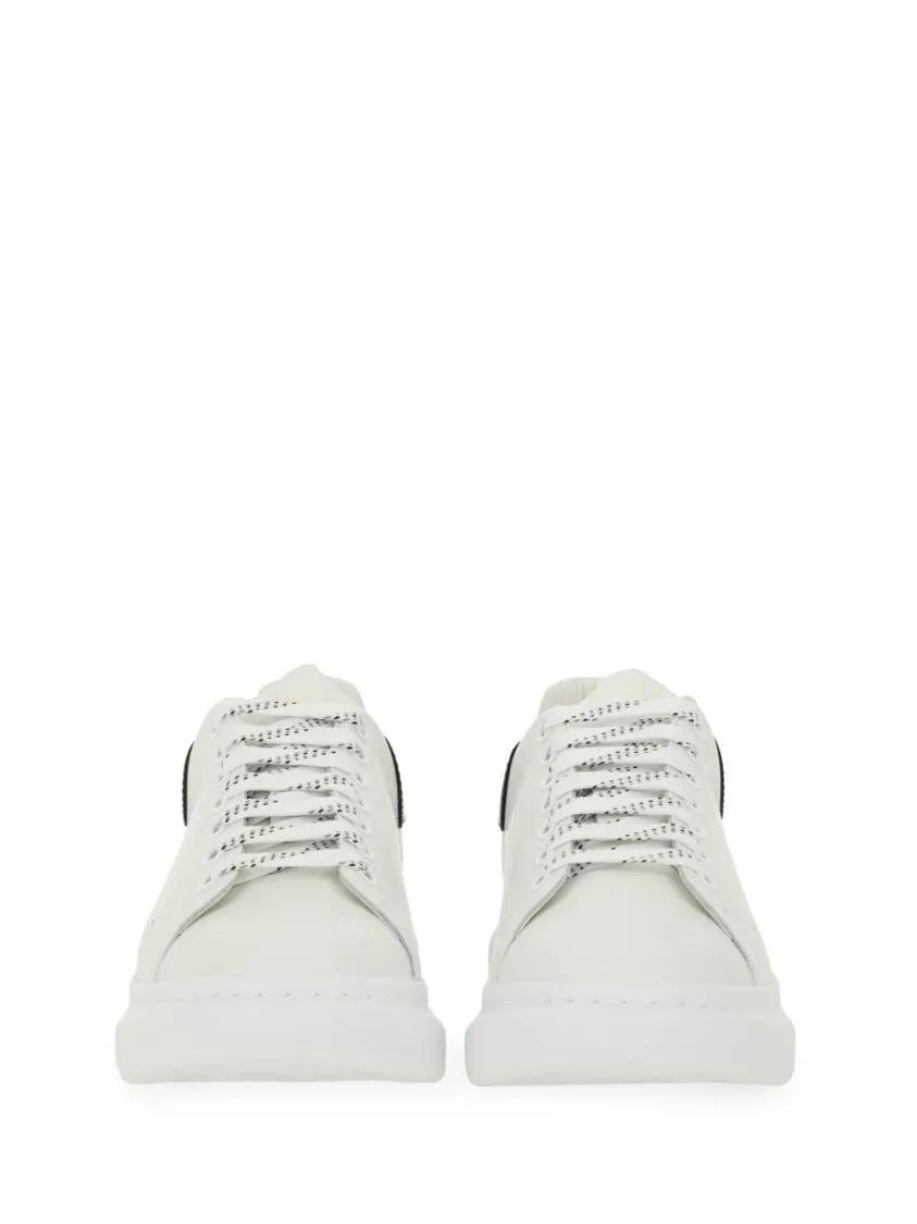 Thumbnail - Alexander McQueen Low-Top Sneaker - Oversized Calf Leather Sneakers With Chunky Rubber - Gr. 46 (EU) - in Weiß - für Dam...