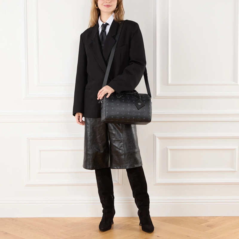 MCM Bowling Bag Ella Vi Bosotn Med Bk Black(Image 3)