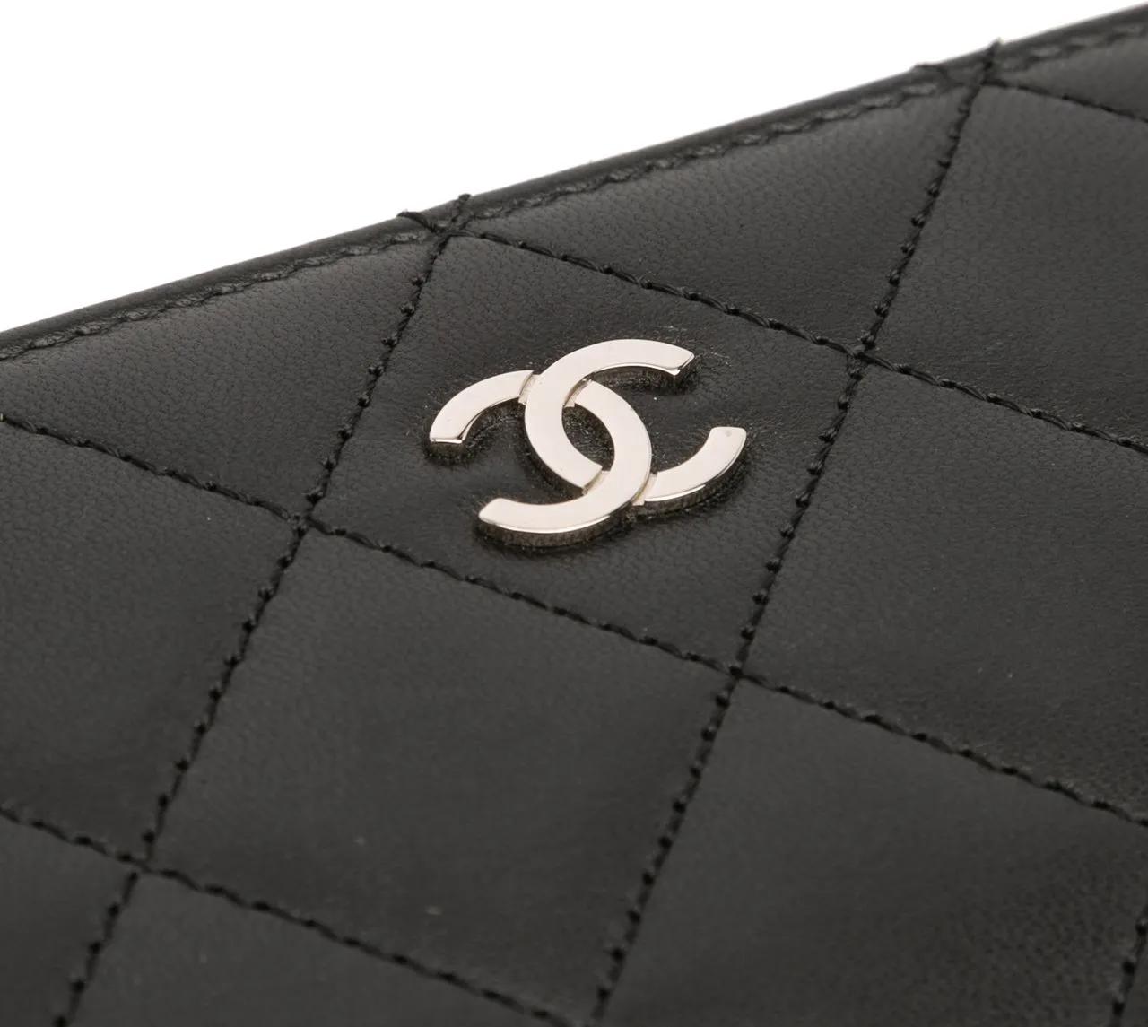 Thumbnail - Chanel Portemonnaie - CC Quilted Lambskin Zip Around Wallet - Gr. unisize - in Schwarz - für Damen