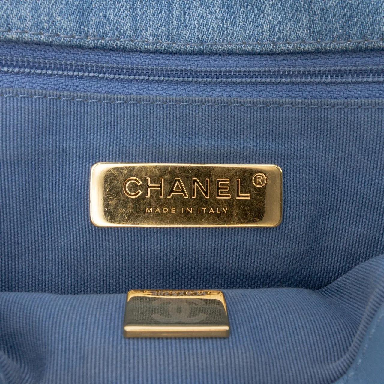 Thumbnail - Chanel Hobo Bags - Medium Double Stitched Denim 19 Flap - Gr. unisize - in Blau - für Damen