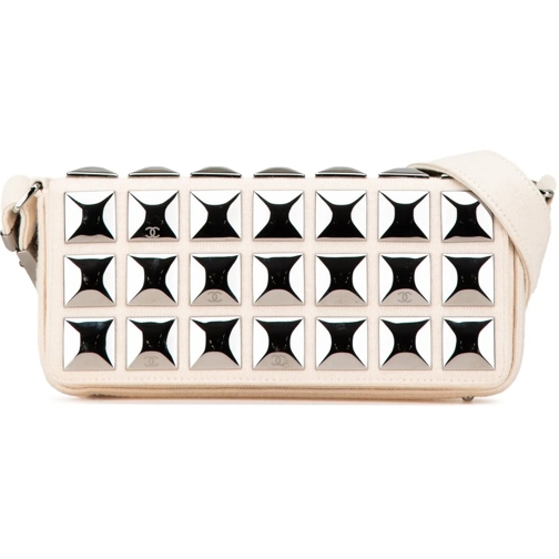 Chanel Sac à bandoulière 2003-2004 CC Jersey Pyramid Stud Flap weiß
