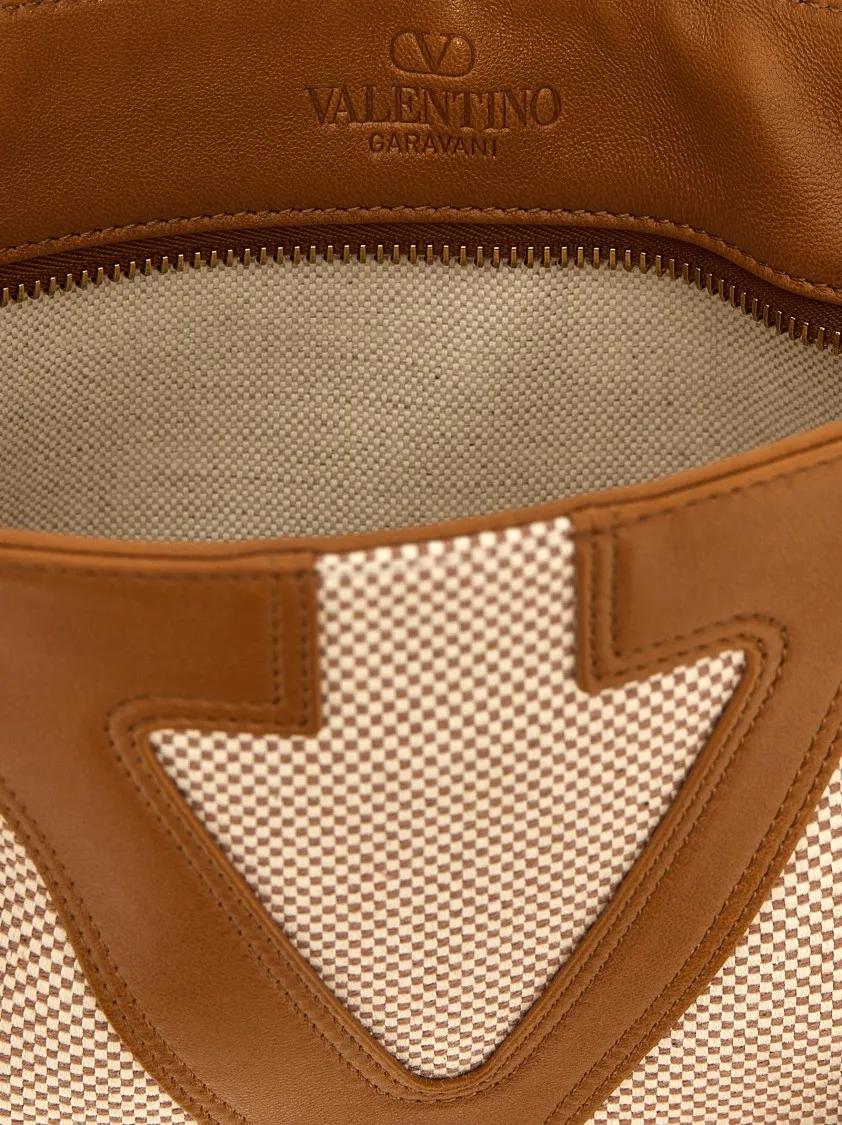 Valentino Garavani Shoppers & Totes 'Viva Superstar' Small Shopping Bag in bruin