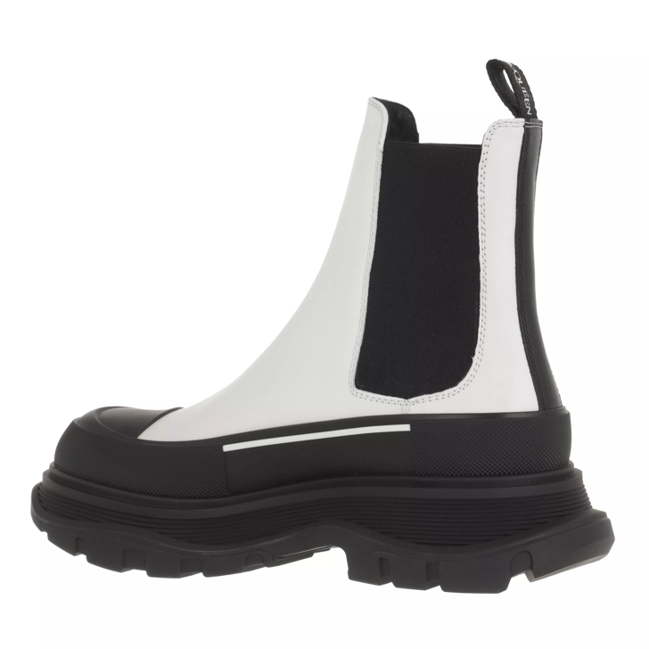 Black boots 2024 white sole