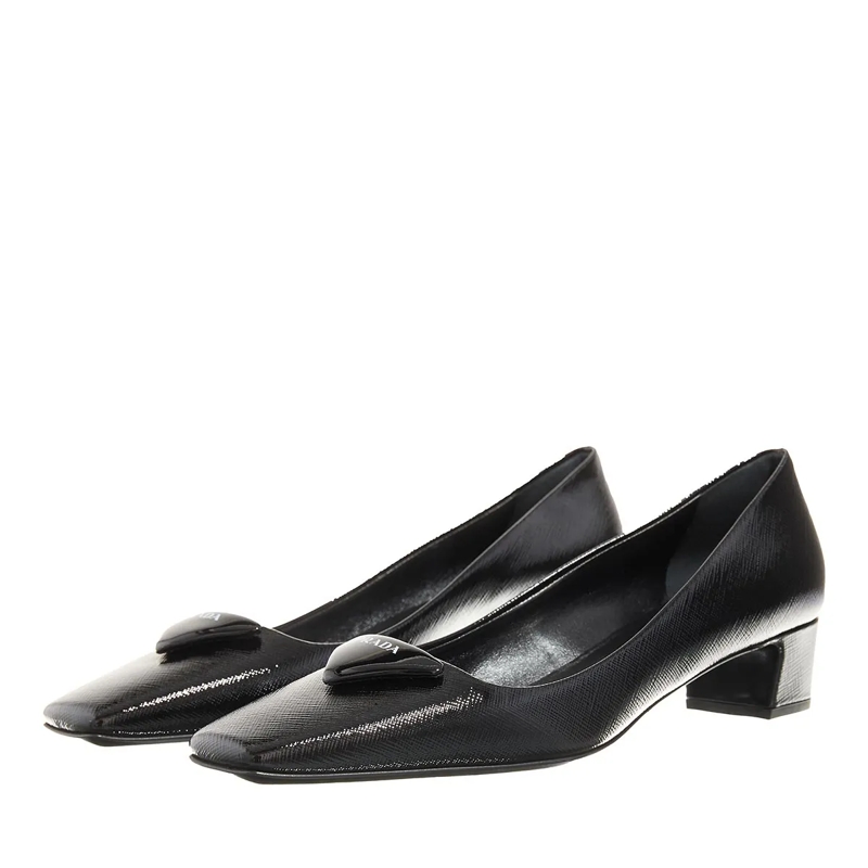 Prada Pumps Saffiano Leather Pumps Nero
